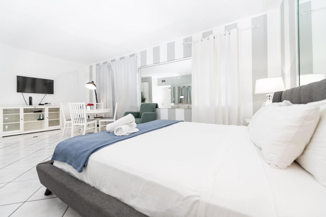 Apartments On Collins Miami Beach Kültér fotó